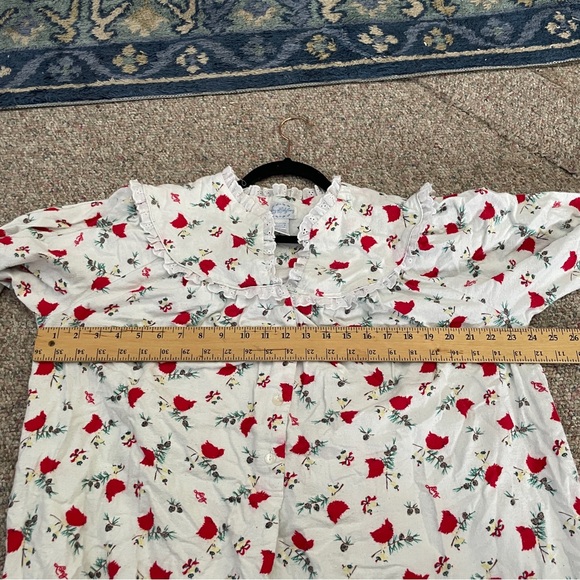 Lanz of Salzburg Winter Cardinal Bird Cotton Nightgown - Picture 9 of 9